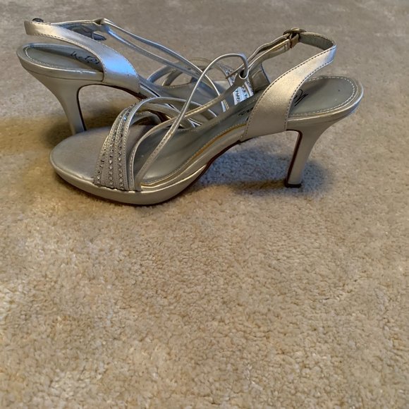 Metaphor Shoes Metaphor Verena Strappy Silver Dress Sandals